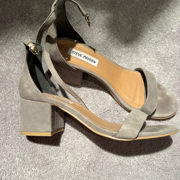 Steve Madden Grey Suede Sandals 8.5 - Picture 1 of 3